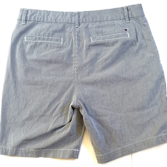 Tommy Hilfiger Women's Blue Shorts Size 8 - Picture 2 of 4